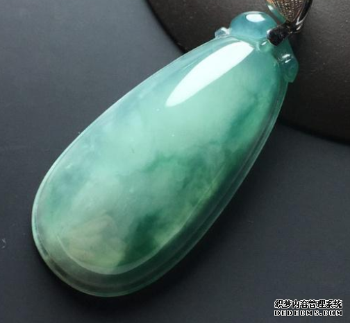 翡翠怎样鉴别好坏 翡翠好坏 鉴别方法