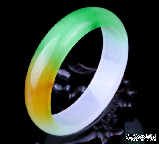 福禄寿<a href='http://www.sjy2.com' target='_blank'><u>翡翠</u></a><a href='http://www.sjy2.com' target='_blank'><u>手镯</u></a>市场价值分析 三彩<a href='http://www.sjy2.com' target='_blank'><u>翡翠</u></a><a href='http://www.sjy2.com' target='_blank'><u>手镯</u></a>特点 福禄寿<a href='http://www.sjy2.com' target='_blank'><u>翡翠</u></a><a href='http://www.sjy2.com' target='_blank'><u>手镯</u></a>市场价值分析 三彩<a href='http://www.sjy2.com' target='_blank'><u>翡翠</u></a><a href='http://www.sjy2.com' target='_blank'><u>手镯</u></a>特点
