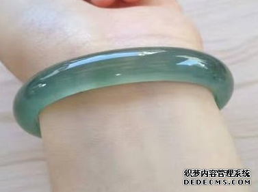 购买翡翠手镯一般需要注意哪些细节 不说你肯定没注意！