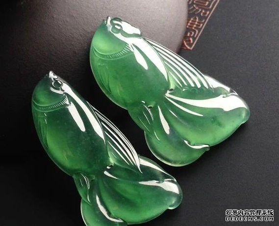 为什么翡翠会掉价？想要翡翠保值，这样做！