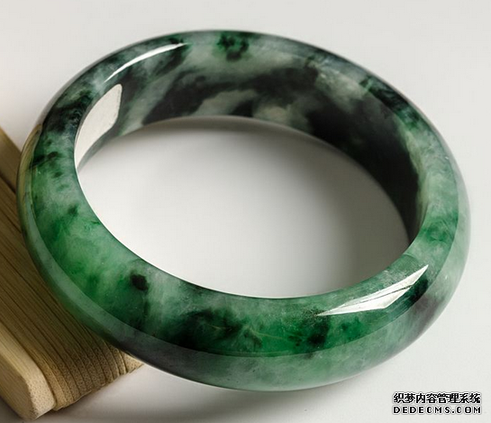 翡翠保养 忌讳的几样东西 翡翠保养 简单方法 翡翠保养 忌讳的几样东西 翡翠保养 简单方法
