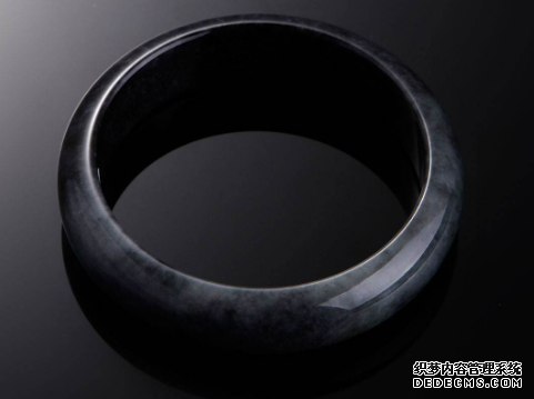购买翡翠一定要注意这五种颜色    黑色翡翠升值空间大吗