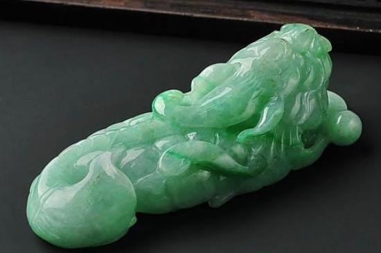 32种翡翠颜色等级排名 翡翠以哪种*